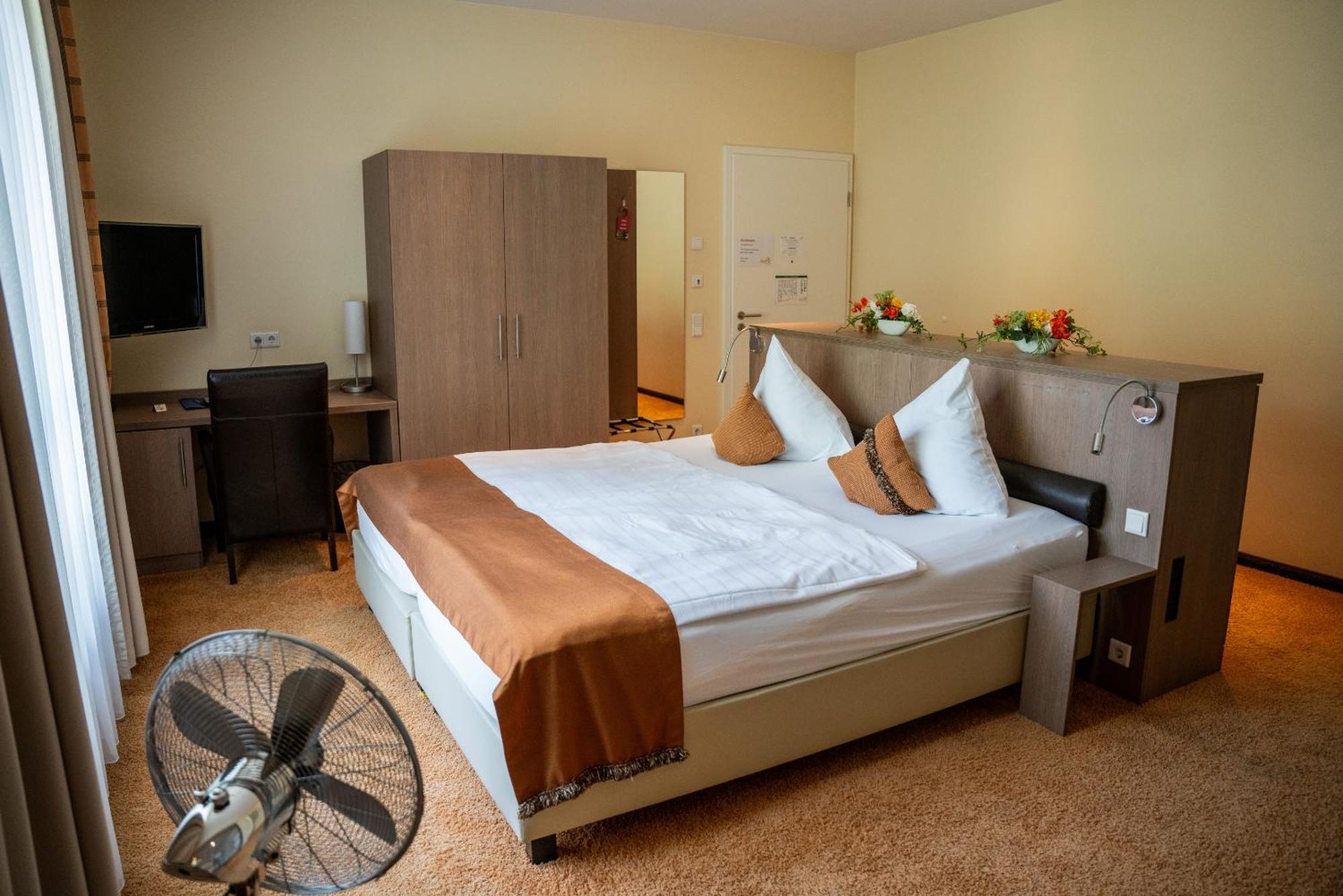 Deluxe Suite,1670593888:JPEG